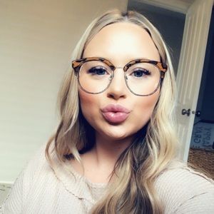 Meet your Posher, Brandy